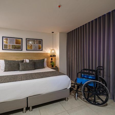 First Class Hotel Medellín Extérieur photo