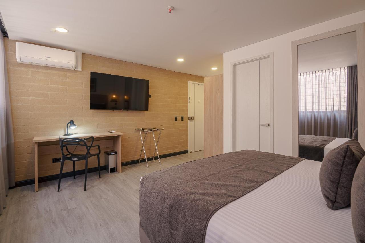 First Class Hotel Medellín Extérieur photo
