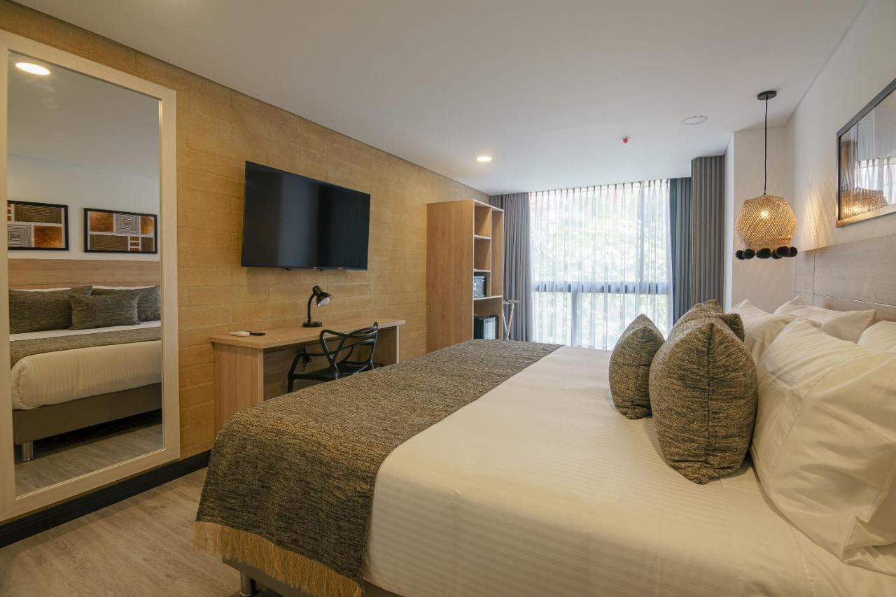 First Class Hotel Medellín Extérieur photo