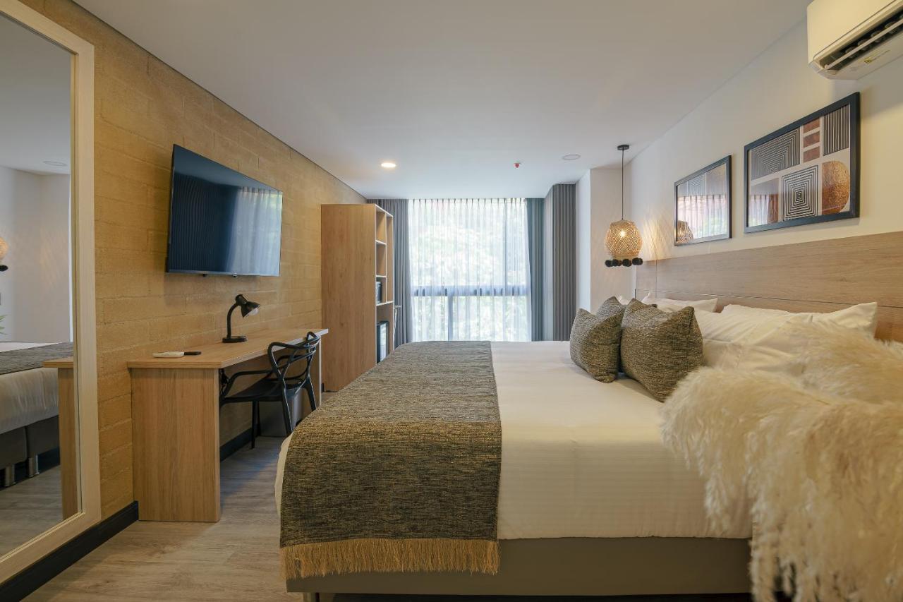 First Class Hotel Medellín Extérieur photo