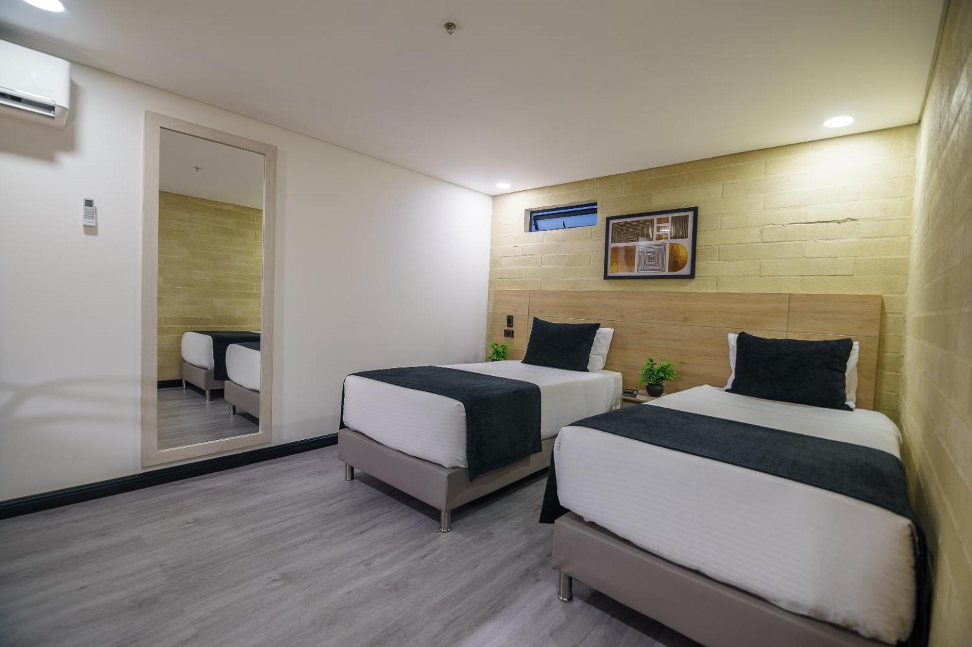 First Class Hotel Medellín Extérieur photo