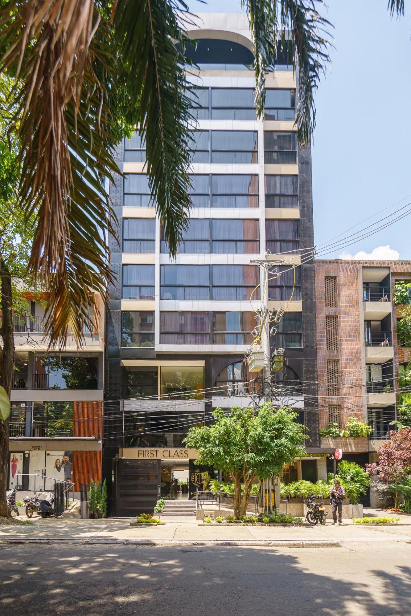First Class Hotel Medellín Extérieur photo