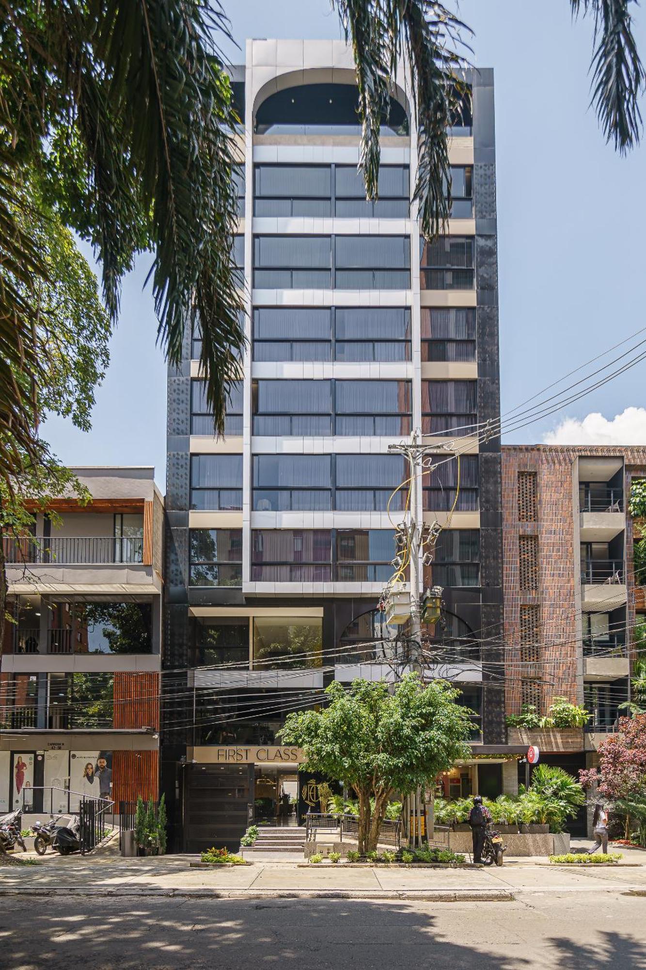 First Class Hotel Medellín Extérieur photo
